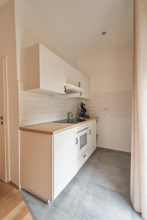 Apartment Coole Altbau-we 1-zkb Terrasse Zentrum
